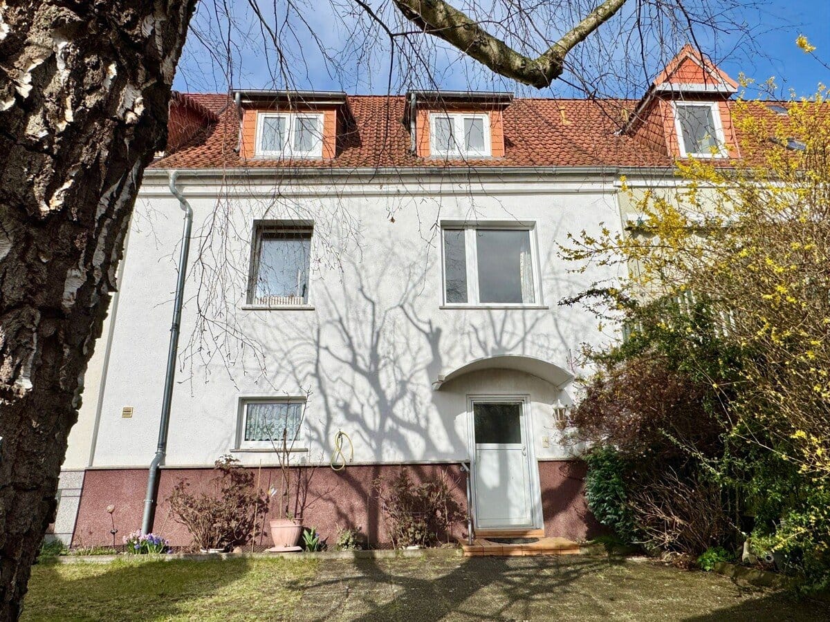Immobilie in Neustrelitz - HORN IMMOBILIEN ++ interessantes Haus in Neustrelitz ruhige und historische Lage - Bild 1