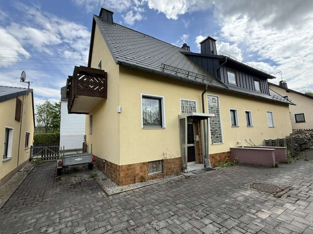 Immobilie in Schauenstein - 1-2 Familienhaus mit Nebengebäude u. Garagen in der Gemeinde Schauenstein zur freien Gestaltung - Bild 3