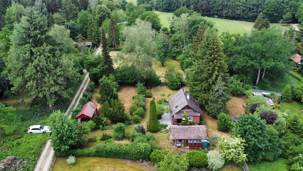 Immobilie in Berghülen - +BERGHÜLEN+ Naturparadies auf 1.831 m² Grundstück – mit gepflegten und modernisierten Ferienhaus - Bild 2
