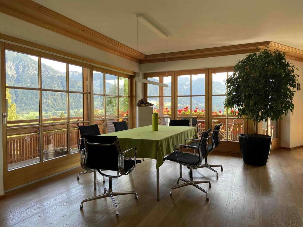 Immobilie in Oberstdorf - Landhaushälfte der besonderen Art mit spektakulärer Bergsicht - Bild 2