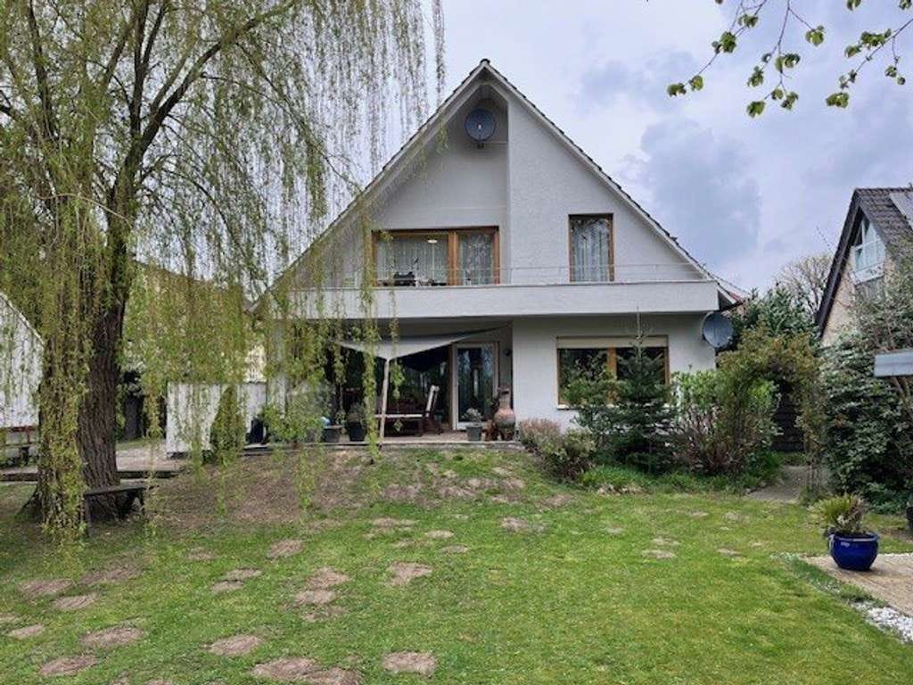 Immobilie in Bad Iburg - Wohnen und vermieten: Charmantes 3 Familienhaus in ruhiger Sackgassenlage - Bild 1