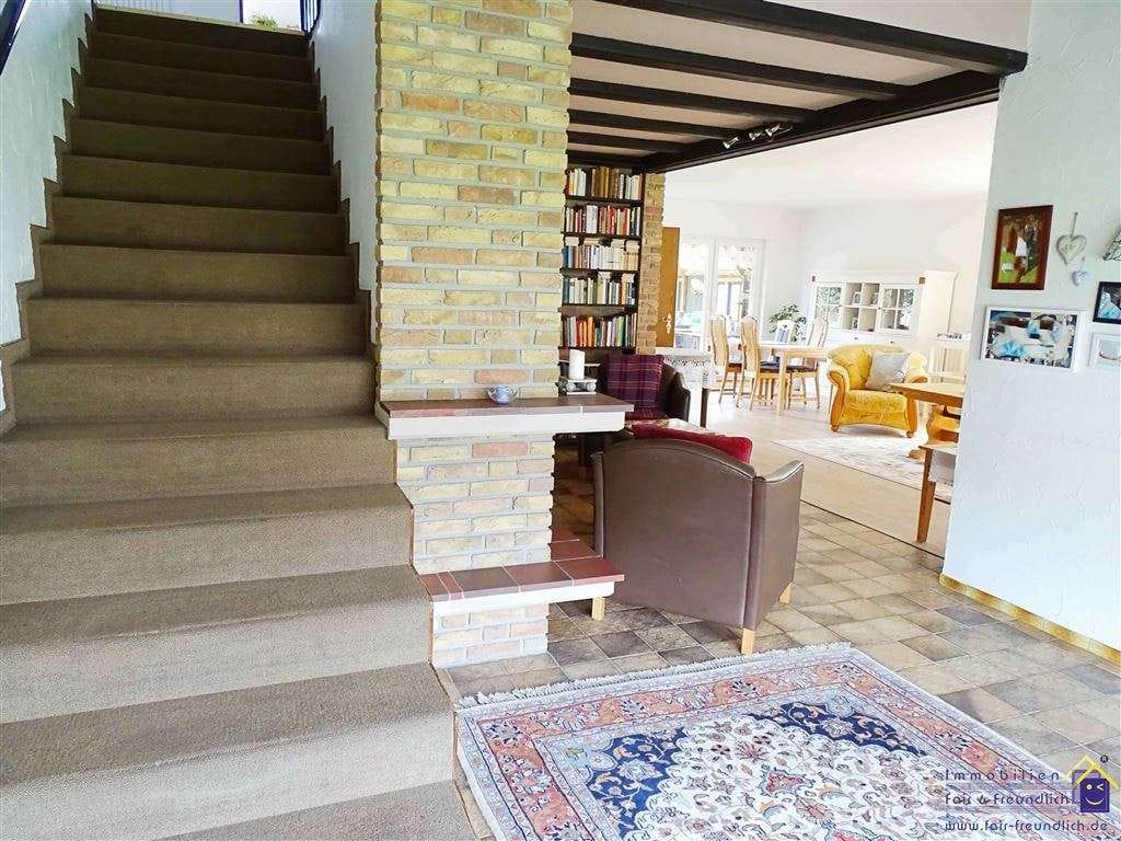Immobilie in Hage - ATTRAKTIVES ARCHITEKTENHAUS MIT GALERIE; NAHE DEM BERUMER FÜRSTENWALD! - Bild 4
