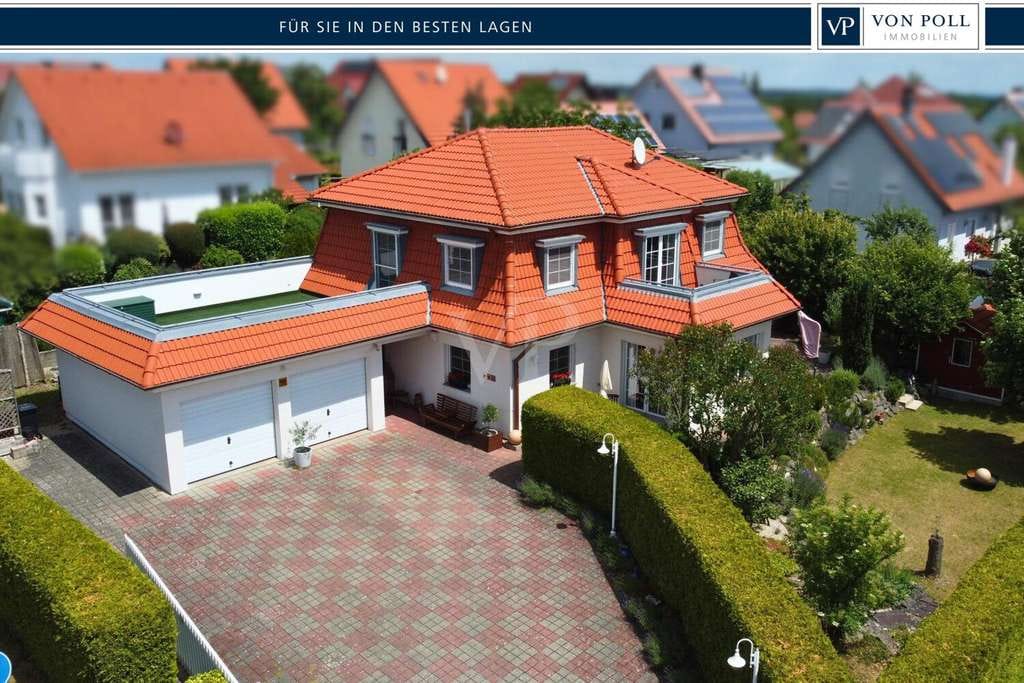 Immobilie in Burghaslach - Großzügiger Wohntraum für die ganze Familie: Viel Platz, herrlicher Garten und keine Dachschrägen! - Bild 0