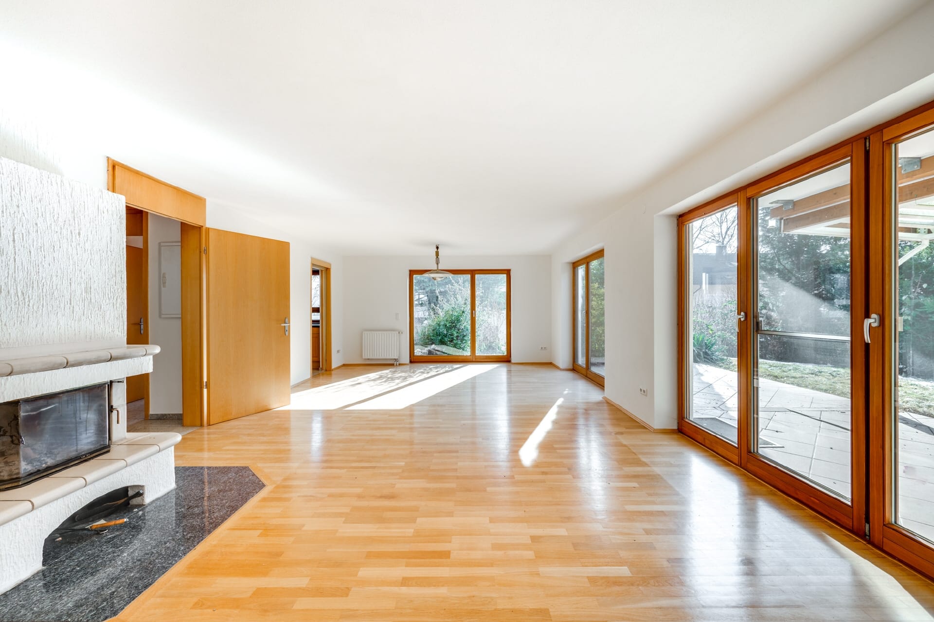 Immobilie in Seefeld - AIGNER - Großzügiges Einfamilienhaus mit Einliegerwohnung in Seefeld-Hechendorf - Bild 1