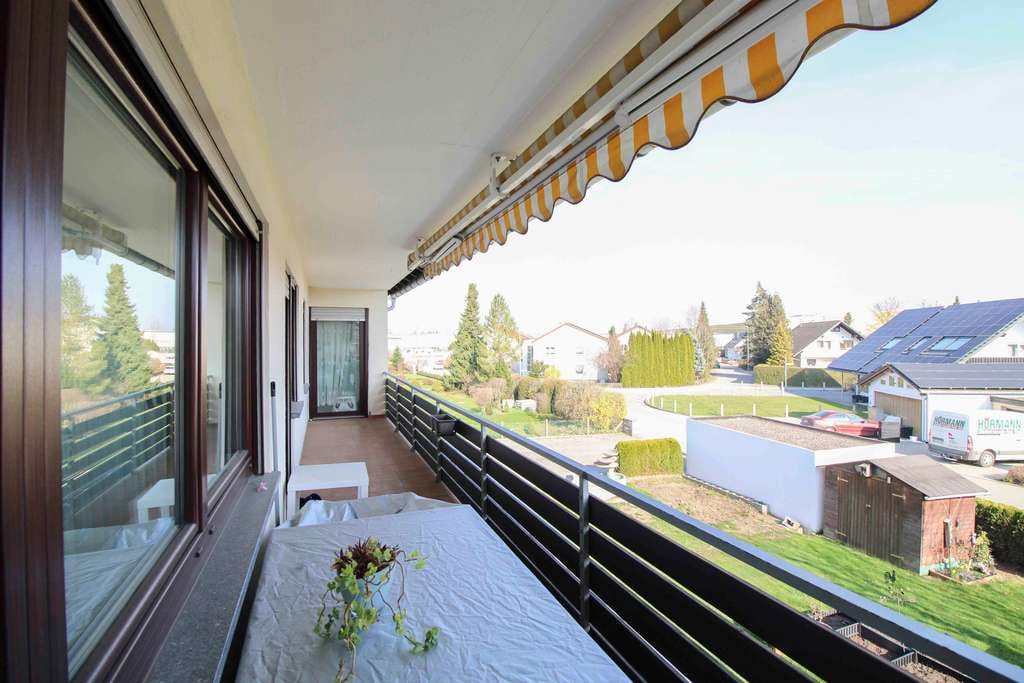 Immobilie in Kirchdorf an der Iller - Fast wie ein eigenes Haus: Charmante Wohnung mit außergewöhnlichen Außenflächen und Dachterrasse - Bild 4