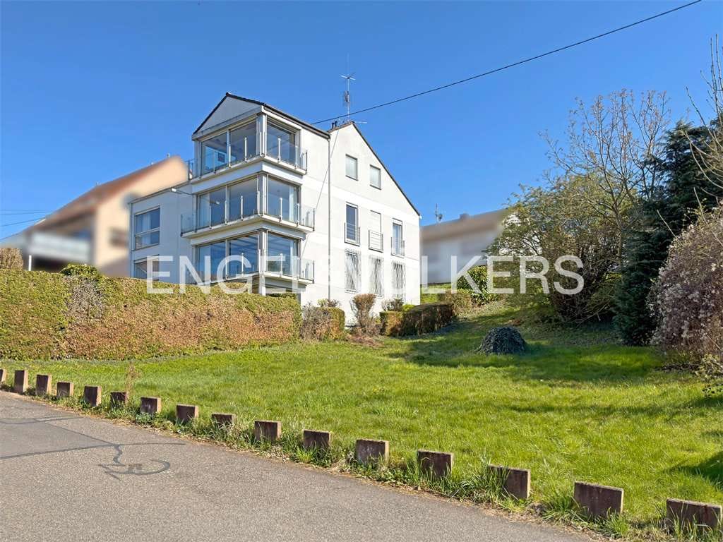 Immobilie in Weitersburg - Exklusives Einfamilienhaus mit Rhein-Panoramablick und zusätzlichem Grundstück - Bild 0