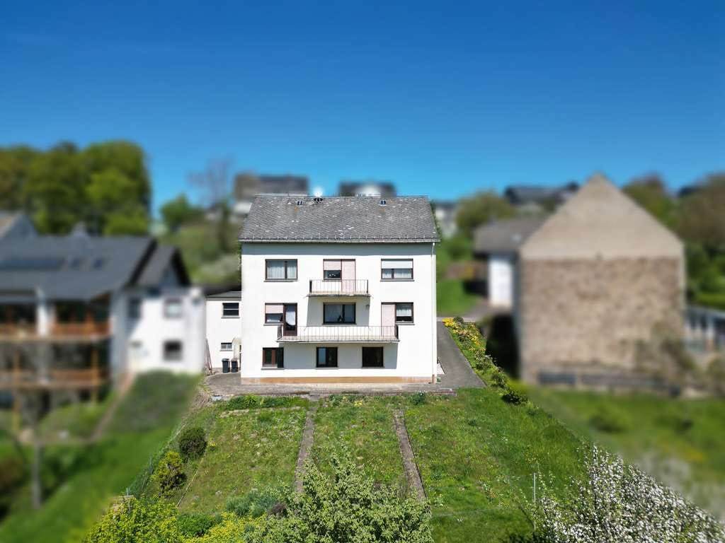 Immobilie in Nörtershausen - Großzügiges Einfamilienhaus mit ELW in ruhiger Lage von Nörtershausen – viel Platz, viel Potenzial - Bild 3