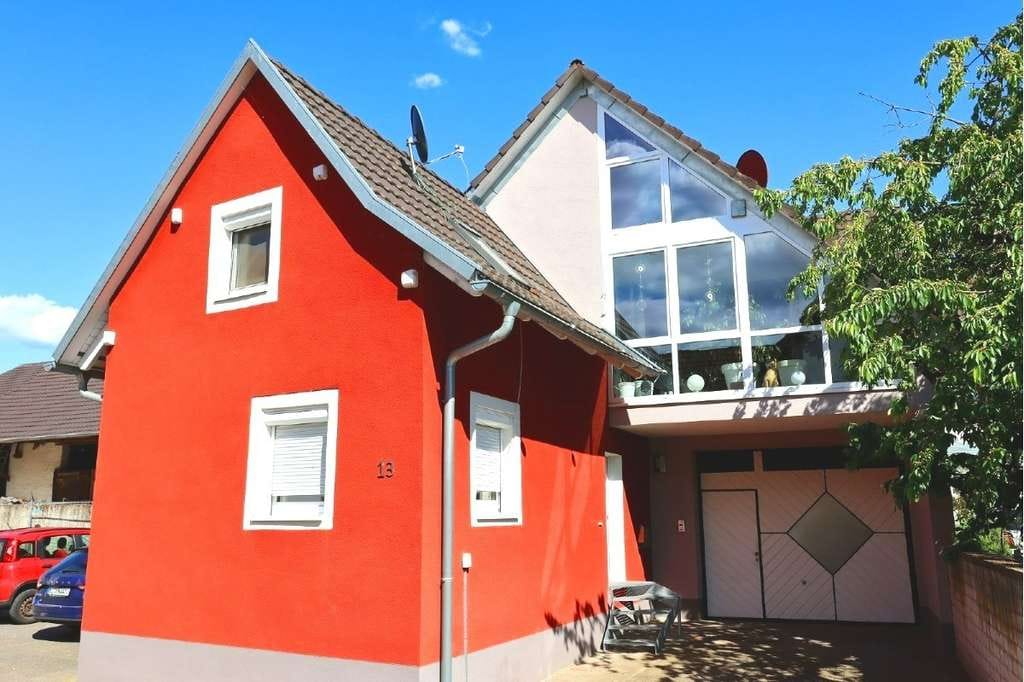 Immobilie in Rheinhausen - Haus der vielen Möglichkeiten – Eigennutzung, Teilvermietung, Ferienwohnungen oder Mehrgenerationenw - Bild 0