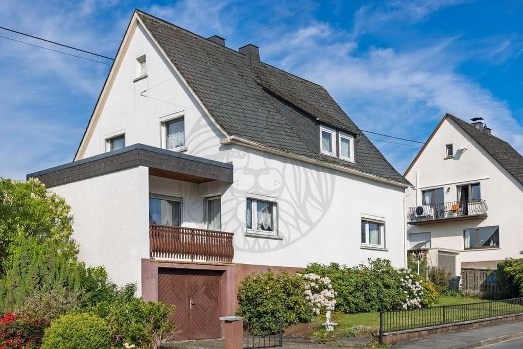 Immobilie in Westerburg - Westerburg/Stadt: Gepflegtes Einfamilienhaus mit Garage und großem Garten - Bild 0