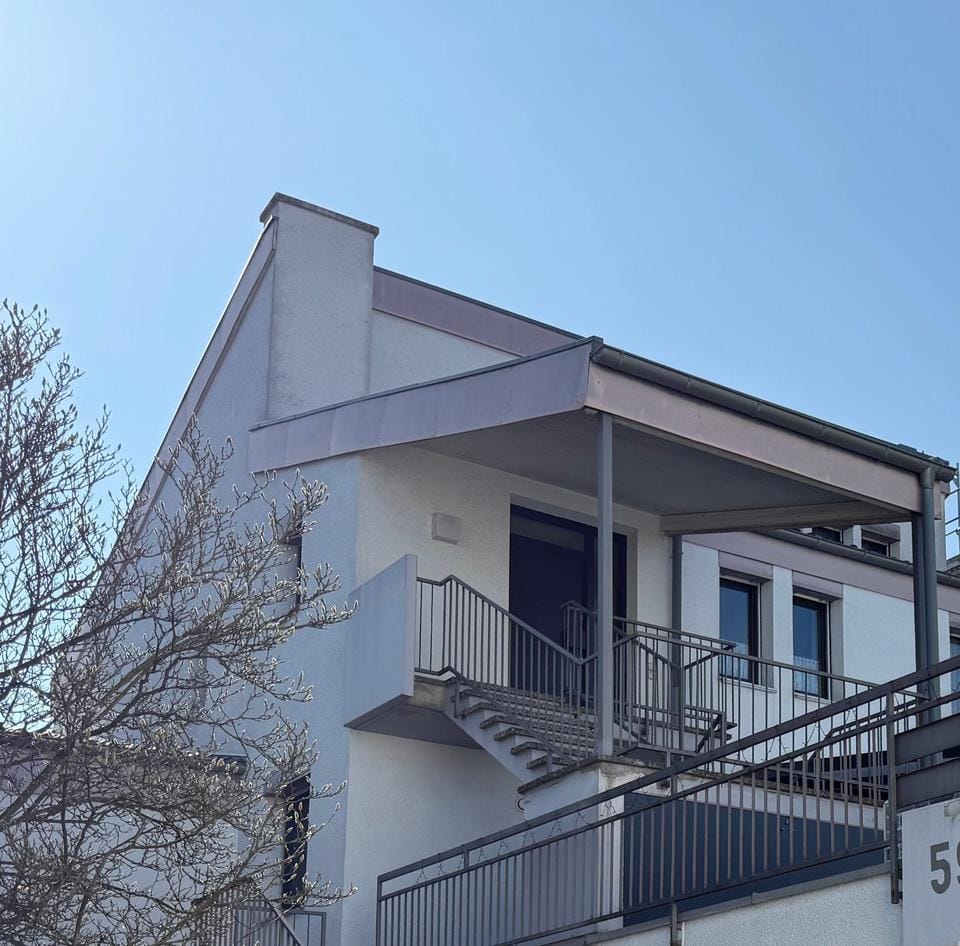 Immobilie in Schwieberdingen - Galeriewohnung über zwei Ebenen mit Loggia & Garage – Wohnen mit besonderem Flair **sofort verfügbar** - Bild 0