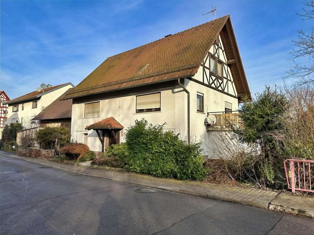 Immobilie in Helmstadt-Bargen - Einfamilienhaus mit Scheune in Helmstadt-Bargen! - Bild 0