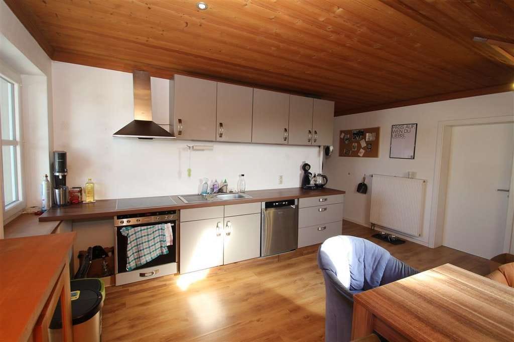 Immobilie in Geisenhausen - Sonnige 3,5 Zimmer Wohnung mit Balkon in zentraler Lage, Geisenhausen - Bild 3