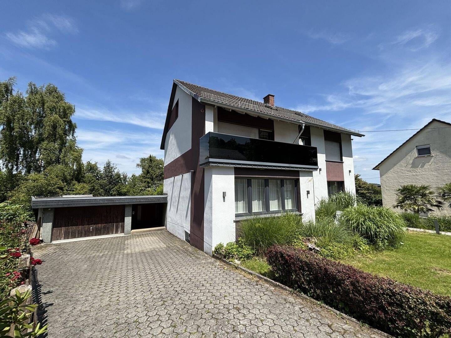Immobilie in Hemer - Attraktives 3 - 4 Familienhaus mit ehemaliger Zahnarztpraxis - Bild 1