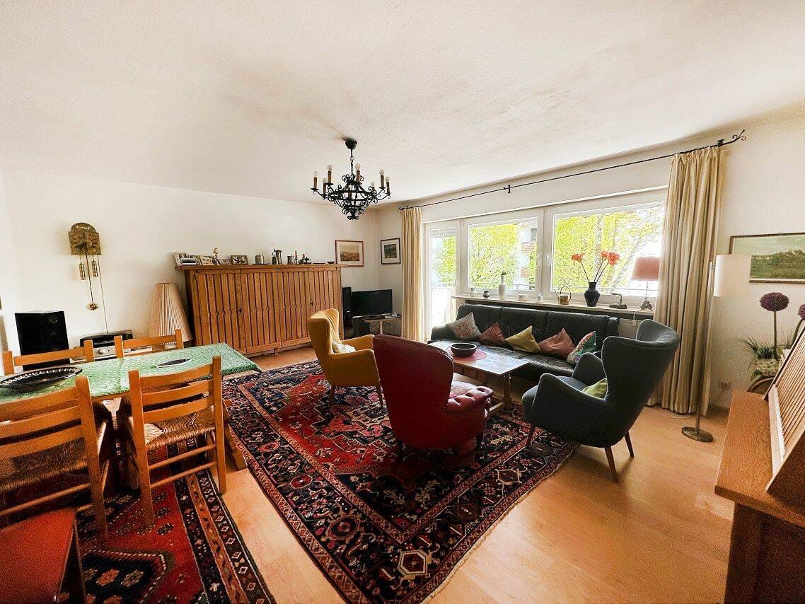 Immobilie in Prien am Chiemsee - Großzügige 3-Zimmer Wohnung mit Südbalkon in attraktiver Lage - Bild 3