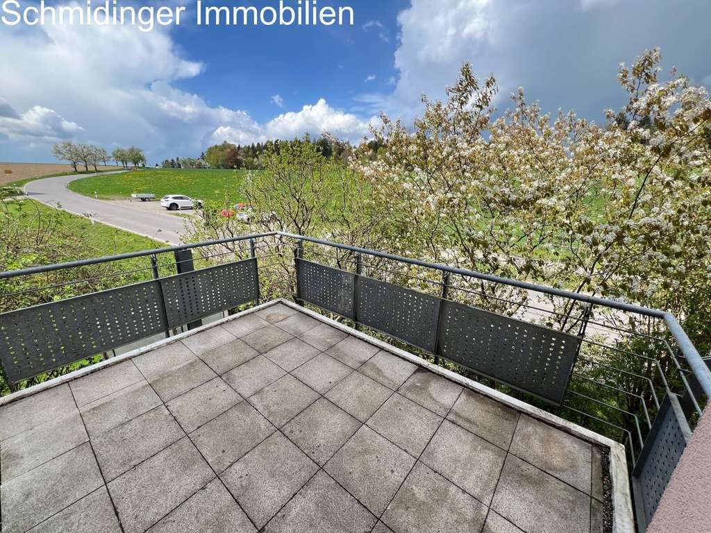 Immobilie in Schlier - Charmante 4-Zimmer Wohnung in Schlier - Komfort und Lebensqualität auf 86,62 m² - Bild 2
