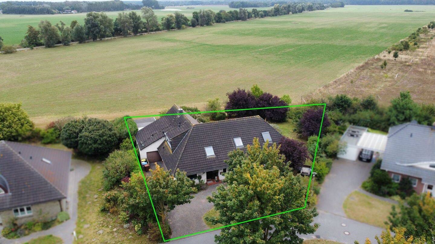 Immobilie in Ribnitz-Damgarten - Wunderschönes und einzigartiges Einfamilienhaus mit POOL am Darß - Bild 1