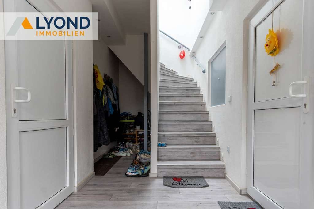 Immobilie in Lucka - Gepflegtes Mehrfamilienhaus in Lucka inkl. 1.100 m² Baugrundstück. - Bild 3