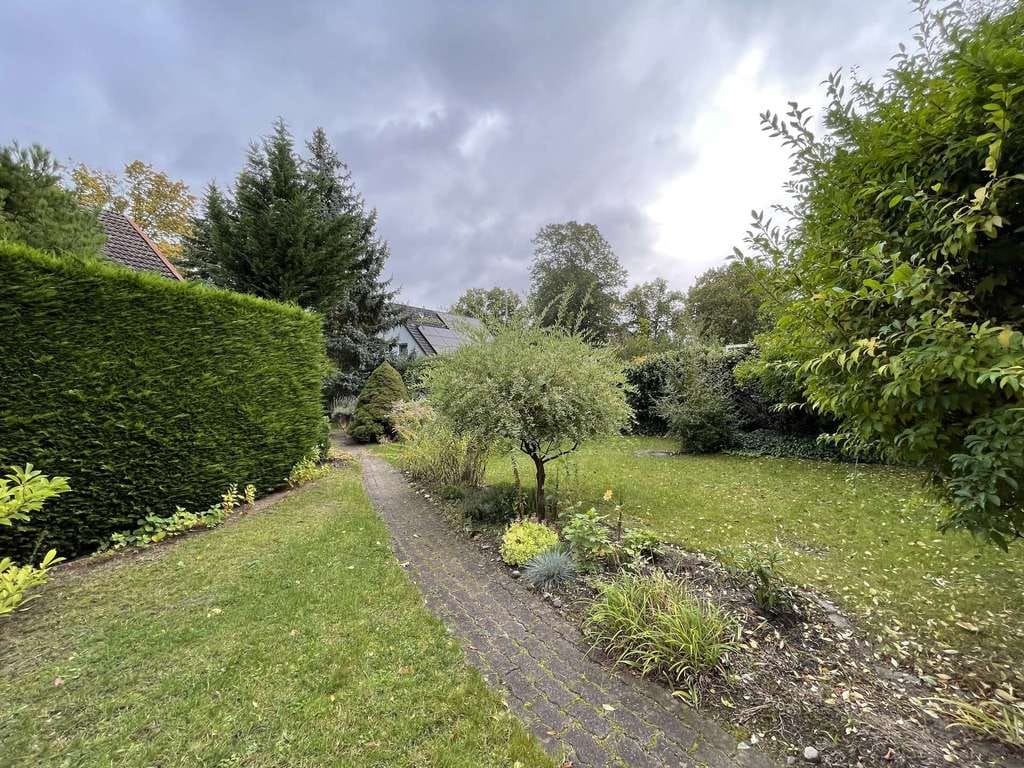 Immobilie in Neuenhagen bei Berlin - Raum, Ruhe & Gartenidylle – gepflegtes Zuhause mit Potenzial - Bild 1