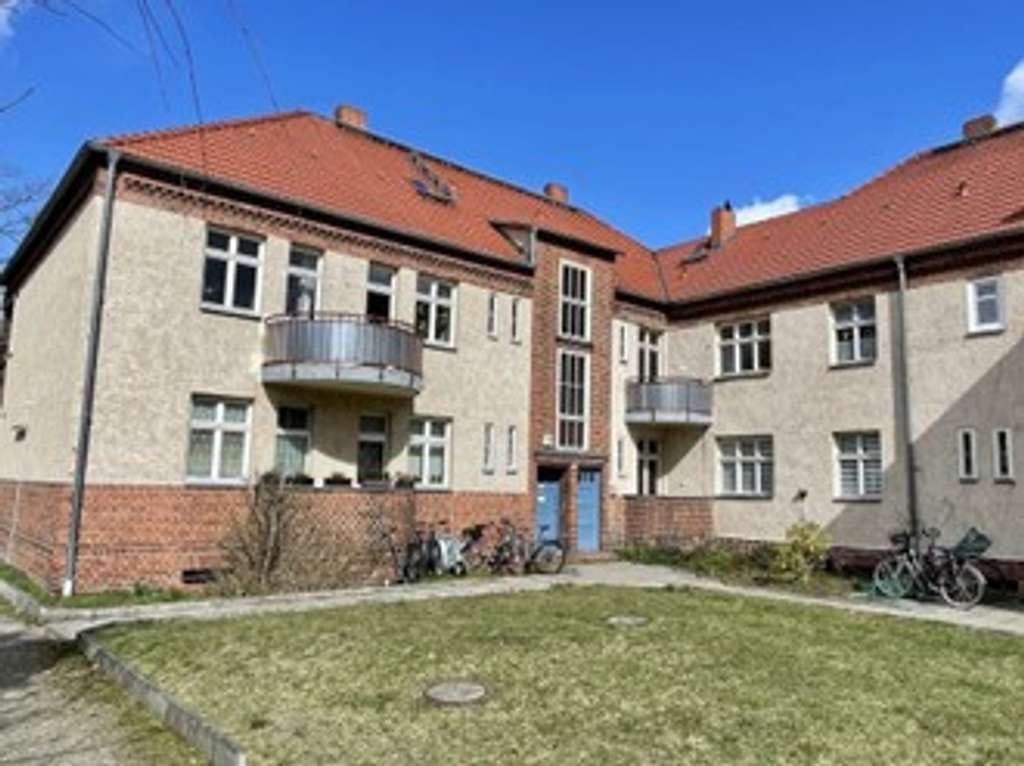 Immobilie in Eichwalde - Vermietete Altbauwohnung mit Balkon + Garten direkt an der Berliner Stadtgrenze (WE01) - Bild 2