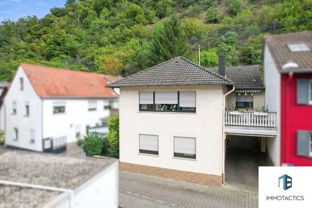 Immobilie in Altenbamberg - Familienfreundliches Einfamilienhaus mit Kamin, Garten & Garage in ruhiger Lage – jetzt entdecken! - Bild 0