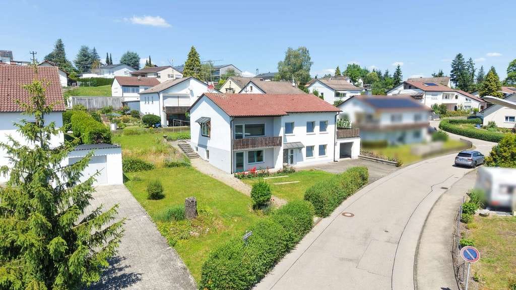Immobilie in Ostrach - Großzügiges Wohnen mit separater Einliegerwohnung in ruhiger Wohnlage - Bild 0