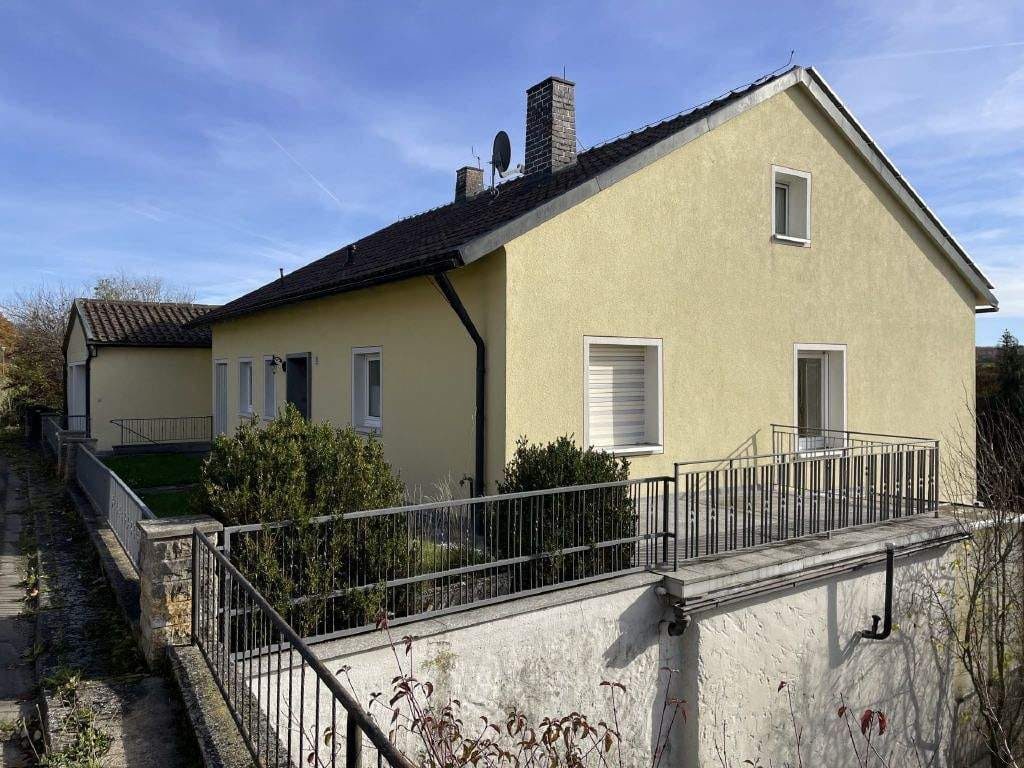 Immobilie in Ippesheim - Wohnhaus mit Nebengebäude u. großem Garten in herrlicher Südhanglage! - Bild 0