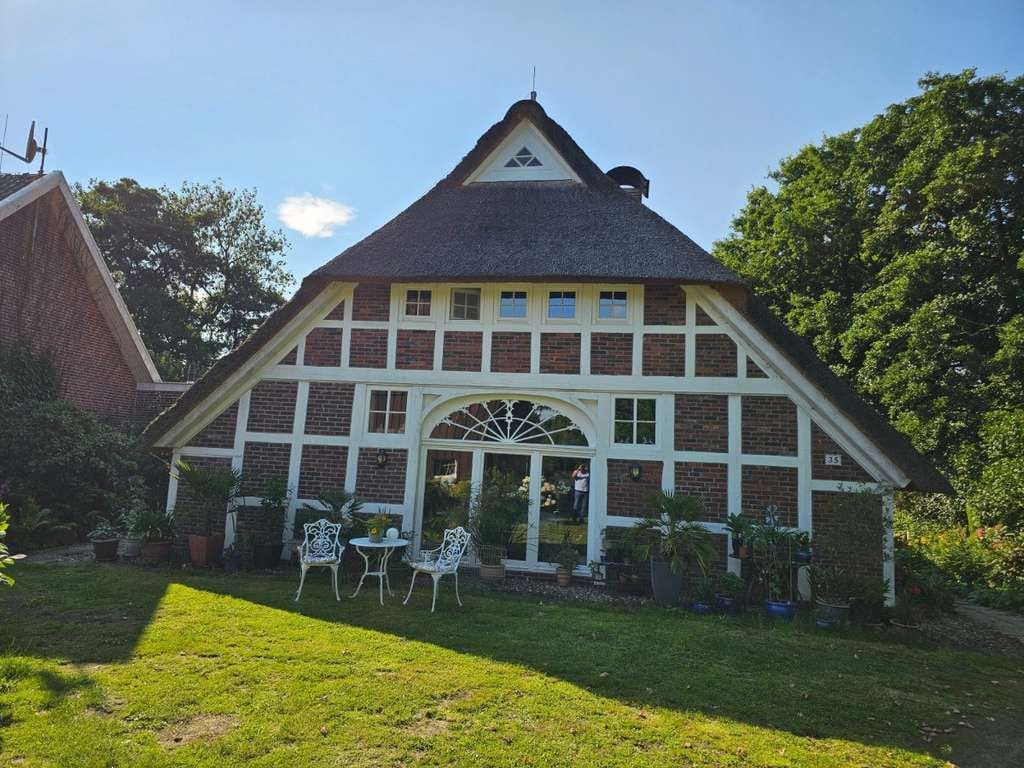 Immobilie in Ovelgönne - Reetdach-Romantik trifft Weitblick – ein Anwesen mit Charakter und Potenzial - Bild 3