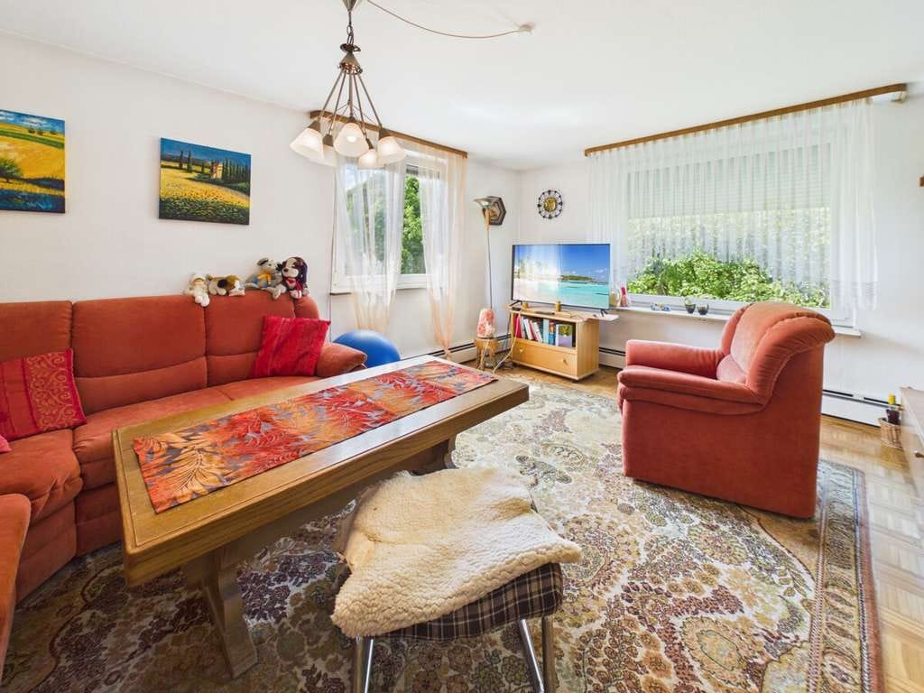 Immobilie in Fluorn-Winzeln - Viel Platz für die ganze Familie – gepflegtes Zuhause mit großem Grundstück - Bild 3