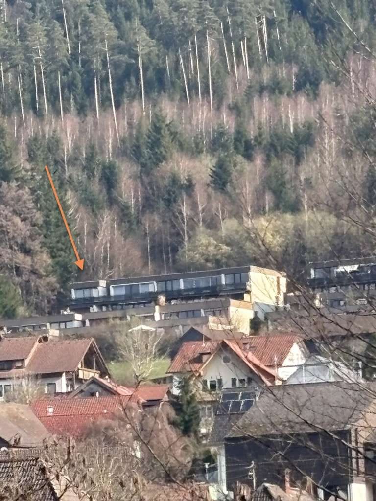 Immobilie in Baiersbronn - Beiersbronn-Klosterreichenbach! Tolle Ferienwohnung mit schöner Aussicht, Abstellraum und Carport - Bild 0