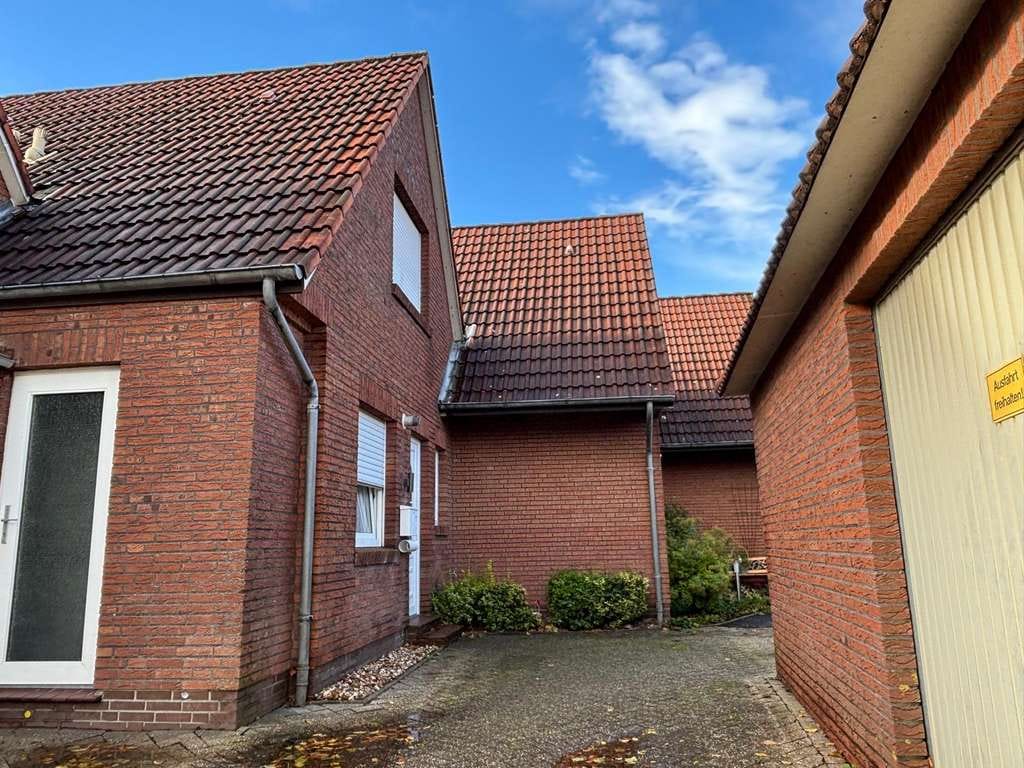 Immobilie in Hage - Reihenmittelhaus am Ortsrand von Hage - Bild 1