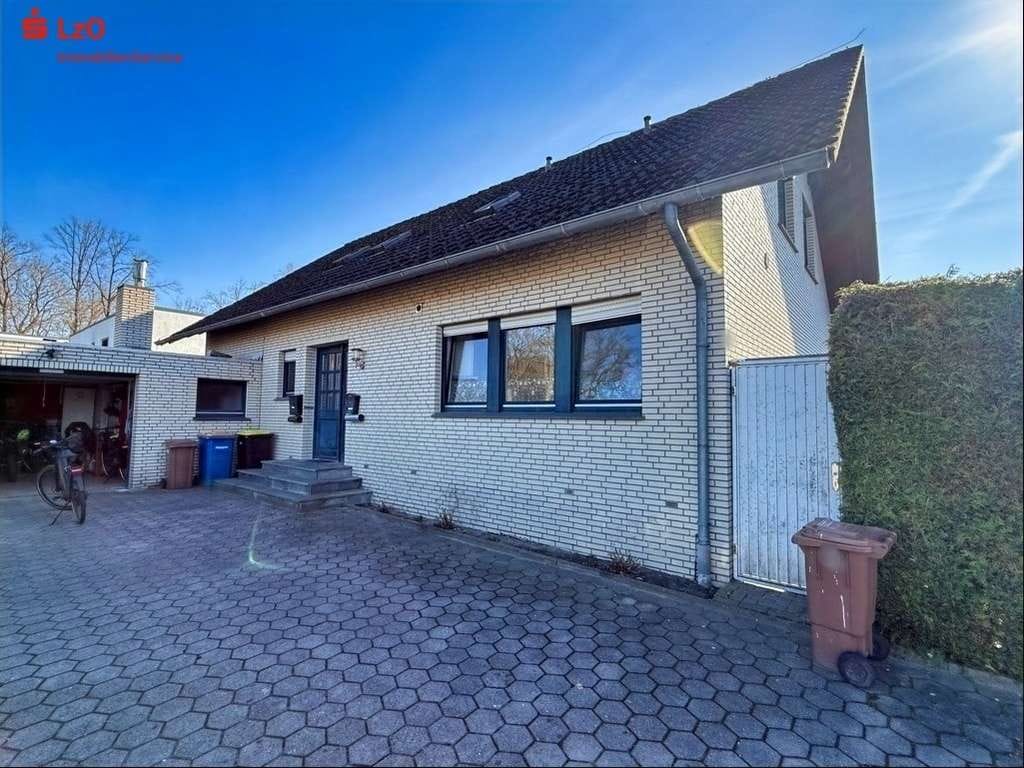 Immobilie in Lohne - Großzügiges, vermietetes Zweifamilienhaus - Bild 0