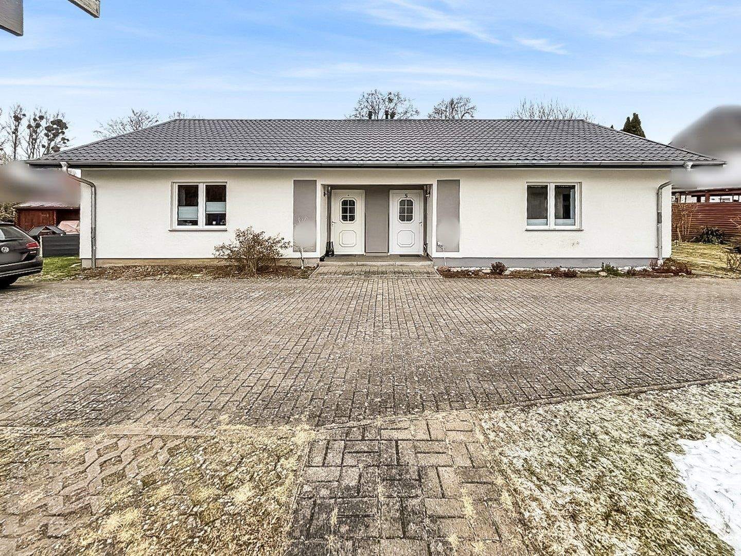 Immobilie in Hanshagen - Zwei 2-Zimmer-Wohnungen oder ein Bungalow mit schönem Garten in Hanshagen bei Greifswald - Bild 1