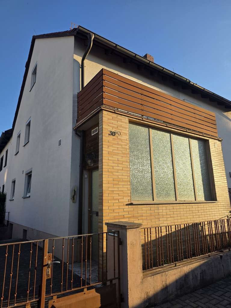 Immobilie in Gunzenhausen - Reiheneckhaus mit Garten und Garage in Gunzenhausen - Bild 1