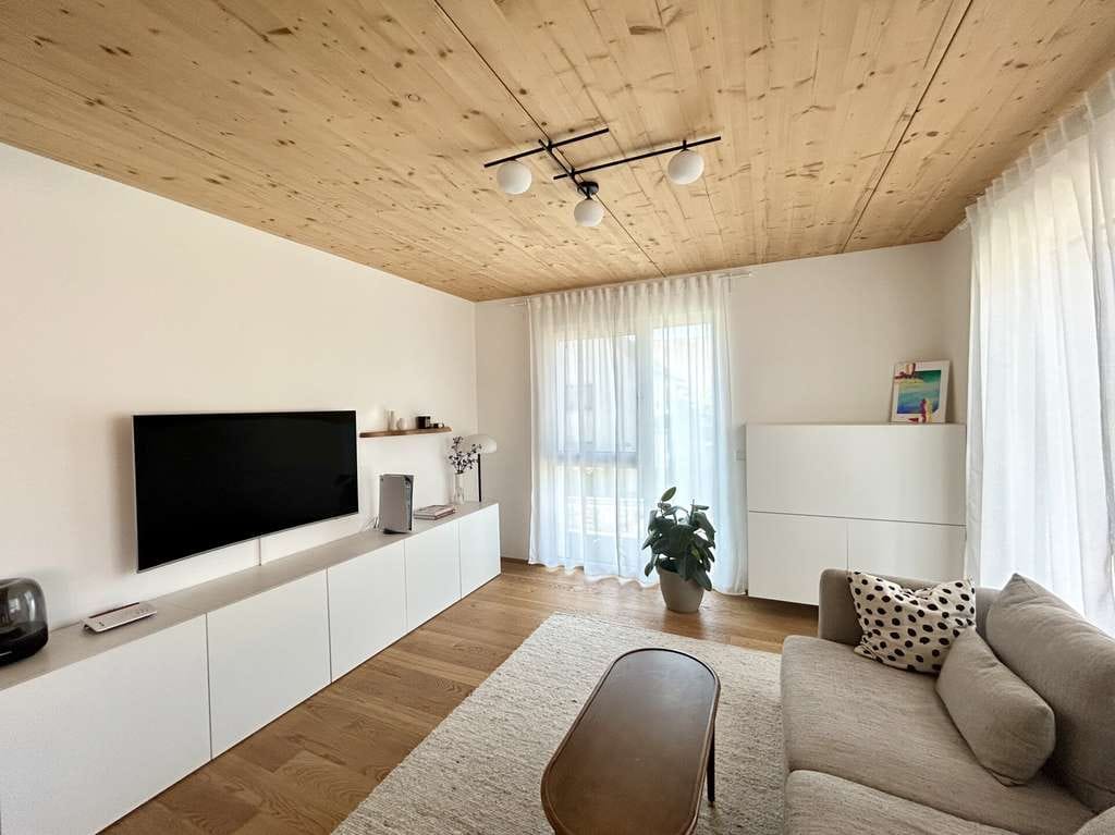 Immobilie in Poxdorf - Neuwertig & schick - Eigentumswohnung mit Balkon und zwei Kfz-Stellplätzen - Bild 3