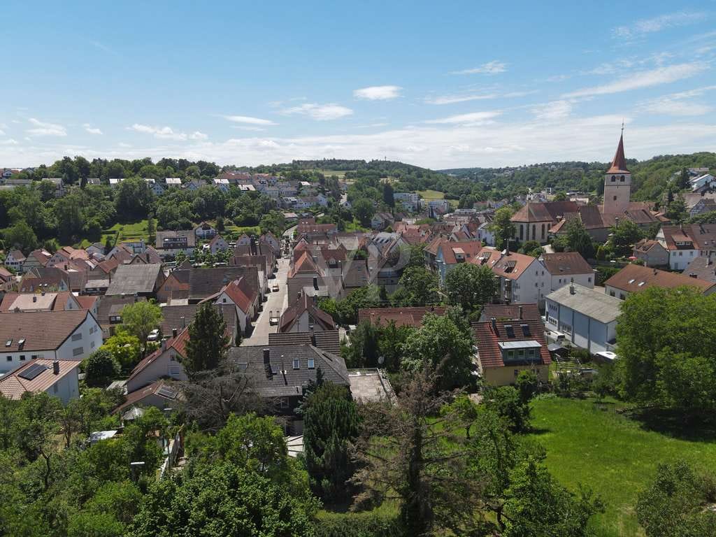 Immobilie in Weissach - 1-2 Familienhaus mit Gestaltungsspielraum in toller Lage von Weissach - Bild 4