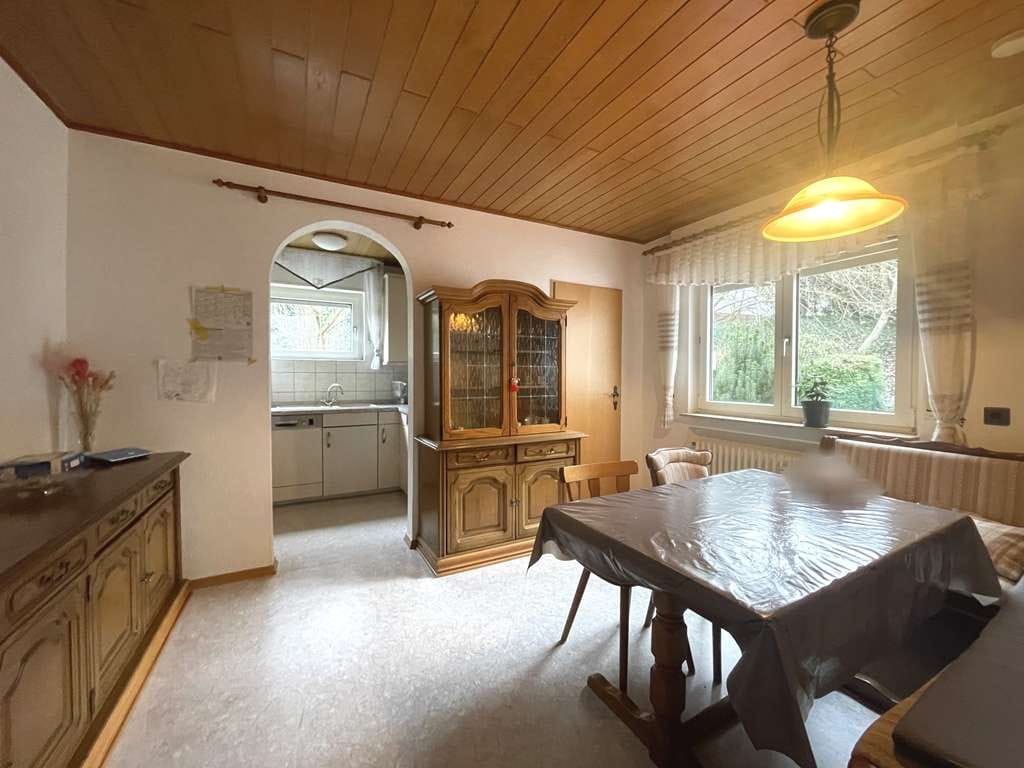 Immobilie in Heßheim - Familienfreundliche 5- Zimmer Wohnung  im Zweifamilienhaus. - Bild 2