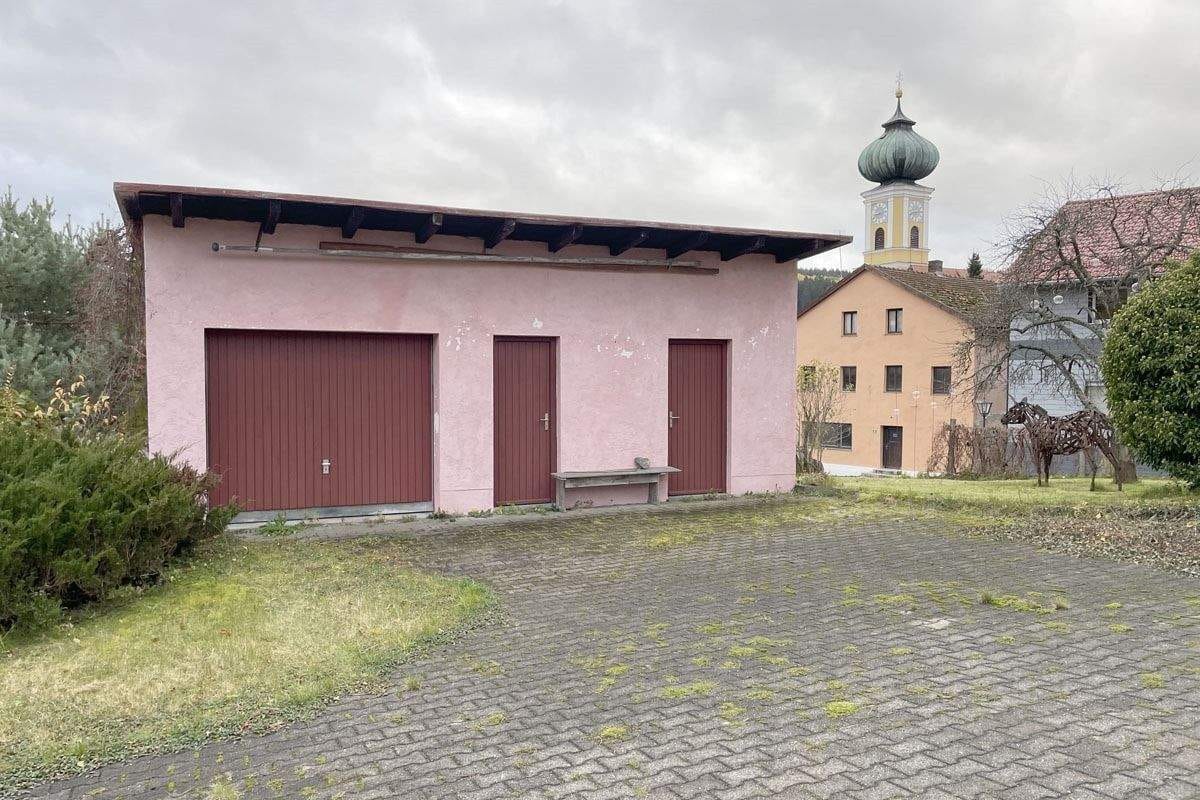 Immobilie in Frauenau - Wohnhaus mit Gewerbefläche in zentraler Lage in Frauenau - Bild 3