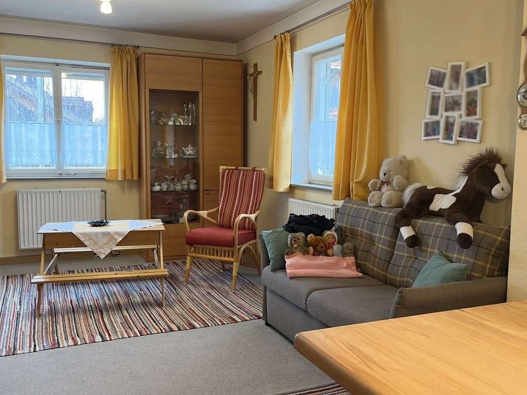 Immobilie in Wielenbach - Wielenbach: Einfamilienhaus mit Tenne auf großem Grundstück! - Bild 2