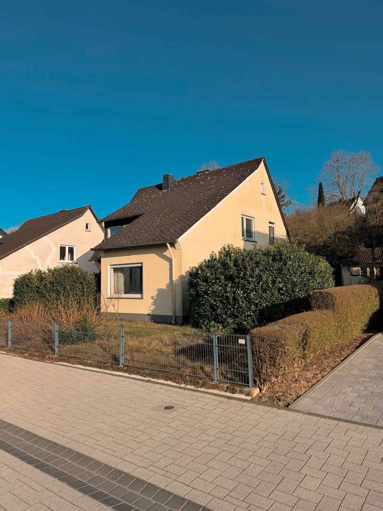 Immobilie in Urbar - Viel Platz für die Familie: EFH mit großem Garten in Urbar - Bild 1