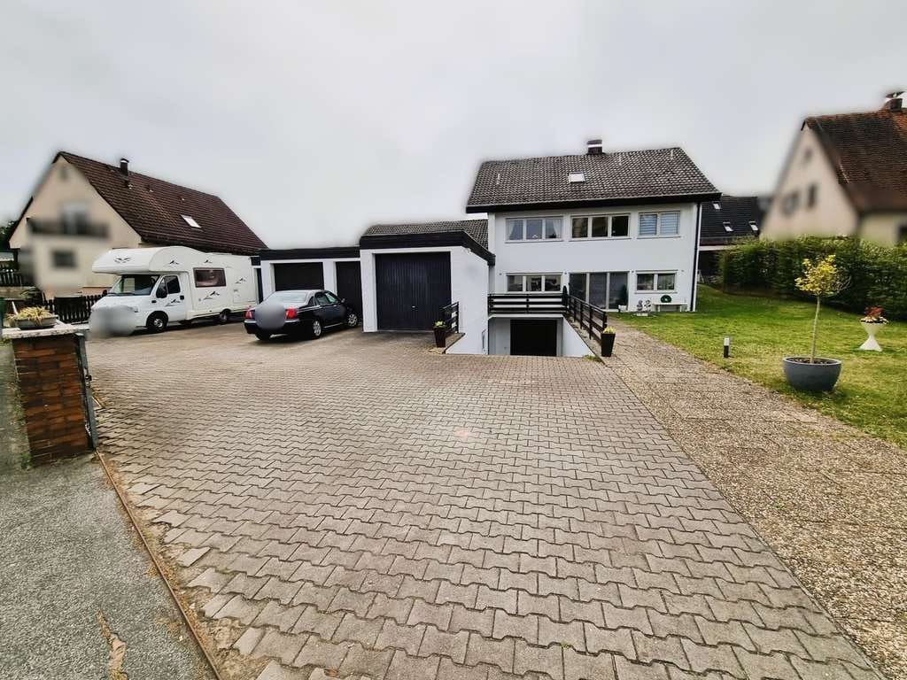 Immobilie in Röthenbach an der Pegnitz - Arbeiten und Wohnen auf einem Grundstück - Haus und Gewerberäume in zentraler Wohnlage - Bild 3
