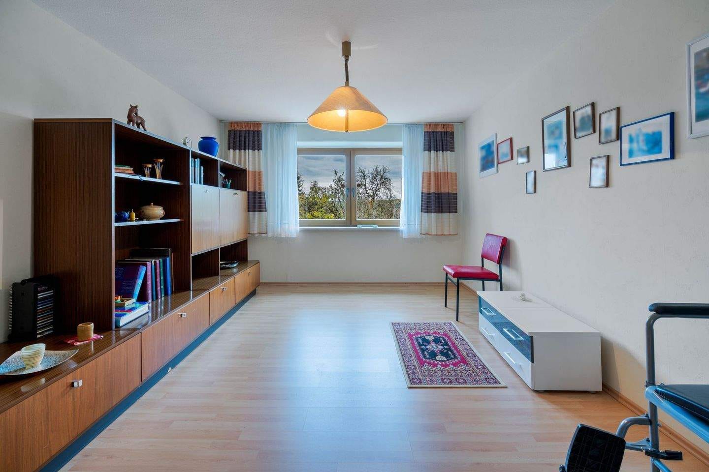 Immobilie in Laichingen - Einfamilienhaus mit Scheune und viel Potenzial in Laichingen/Machtolsheim - Bild 3