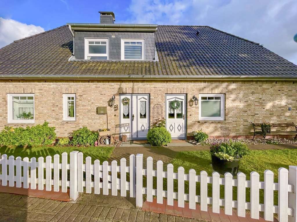 Immobilie in Stapel - Charmantes Landhaus mit drei Wohneinheiten im Herzen von Stapel - Bild 0