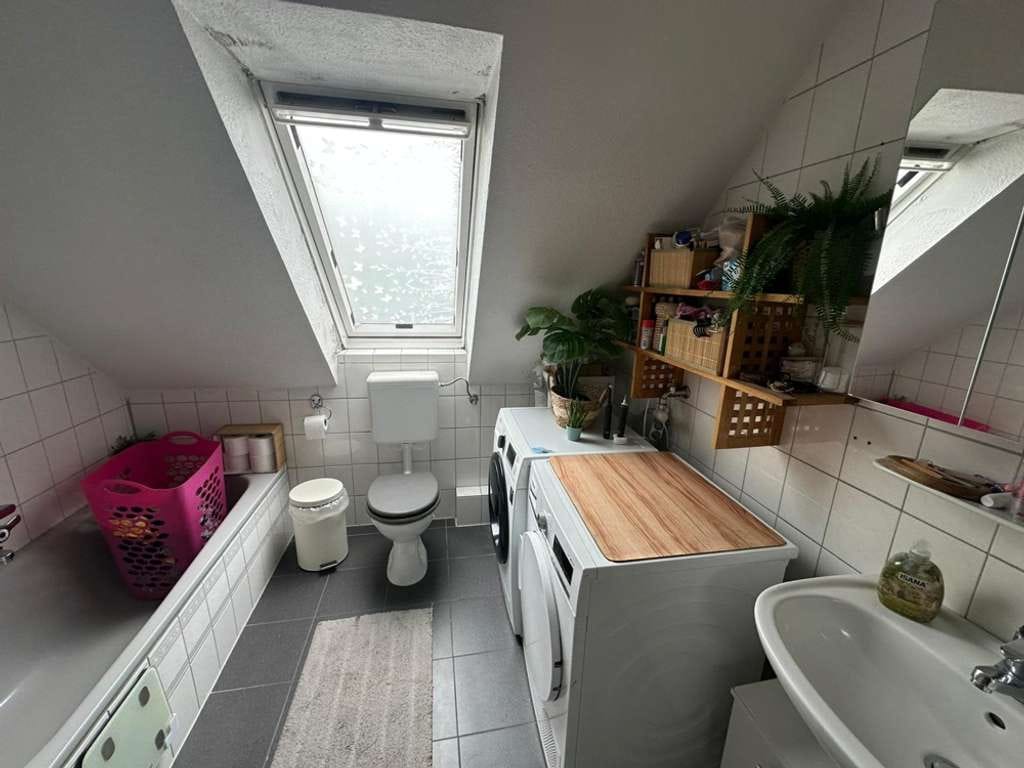 Immobilie in Ostrhauderfehn - Großzügige Haushälfte mit ca. 124 m² Wohnfläche und Garten in ruhiger Lage - Bild 3
