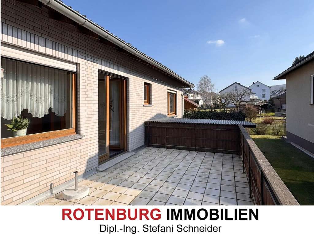 Immobilie in Rotenburg an der Fulda - Bungalow auf kleinem pflegeleichten Grundstück oder Alternative zur Eigentumswohnung mitten in Roten - Bild 0