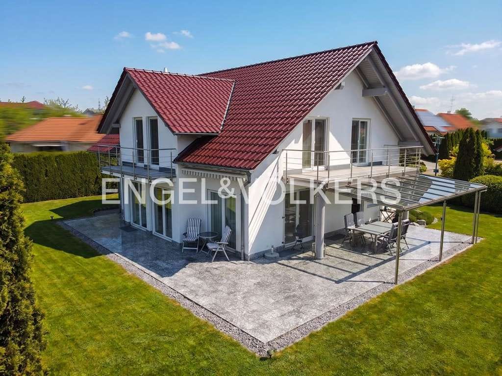 Immobilie in Hüttlingen - Still im Auftreten, stark im Ausdruck - Hochwertiges EFH mit moderner Eleganz - Bild 0