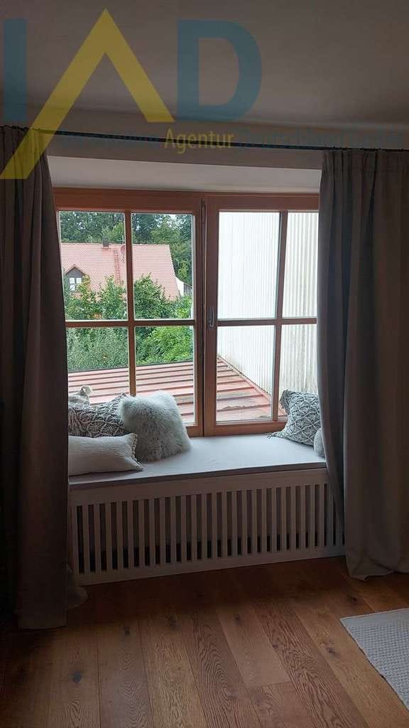 Immobilie in Aiglsbach - Historisches Landanwesen mit Wohnhaus, Scheune und 3.040 m² Grund – sofort bezugsfrei - Bild 4