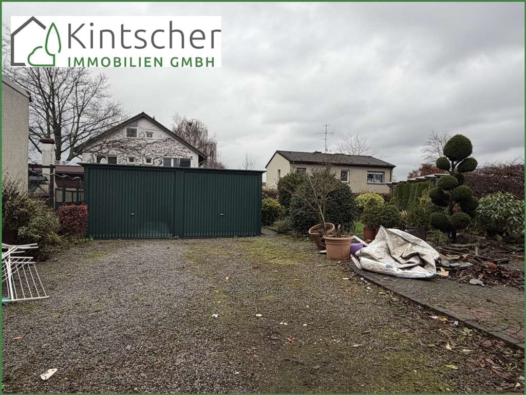 Immobilie in Burscheid - Sanierungsobjekt: Zwei Doppelhaushälften mit Garten und Doppelgarage in begehrter Lage von Burscheid - Bild 2