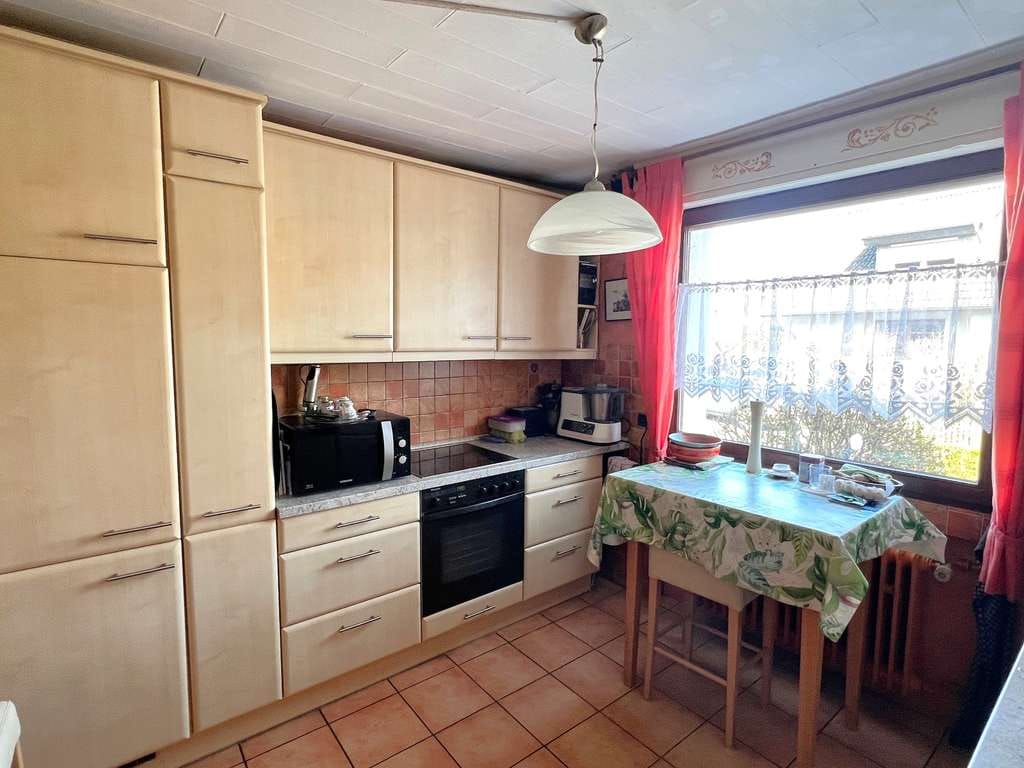 Immobilie in Liederbach - Reihenendhaus mit GROSSEM Garten, Stellplatz und Garage! - Bild 4