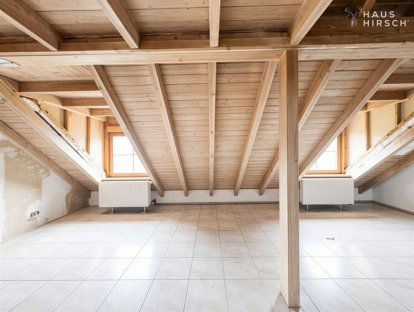 Immobilie in Lahr/Schwarzwald - Wertsteigerungspotenzial & Luxus-Leben in Lahr/Schwarzwald: 175 m² Wohnung als Sanierungsprojekt - Bild 2