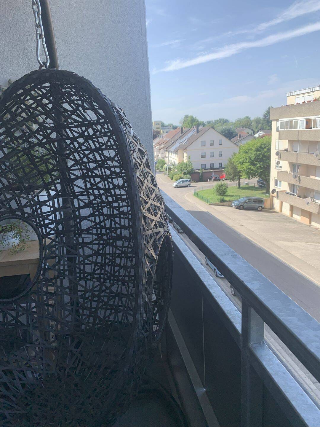 Immobilie in Kandel - Hell, gemütlich, gut gelegen – 3-Zimmer-Wohnung mit 2 Loggien und toller Aussicht! - Bild 2